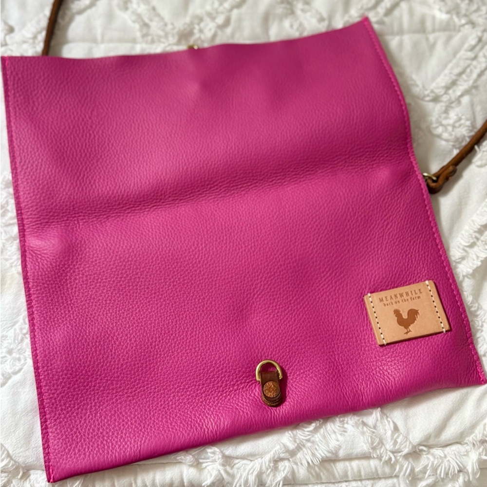 Meanwhile back on the farm crossbody clutch, rare limited drop - Picture 2 of 4